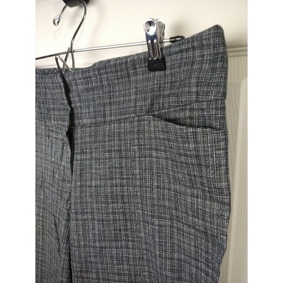 Express Editor Black White Striped/ Gingham Cropped Capri Flat Pant. Size 8 - Picture 4 of 14